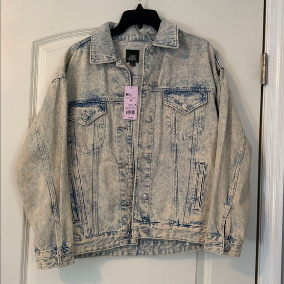 NWT Denim Blue Washed Jacket - Picture 2 of 5